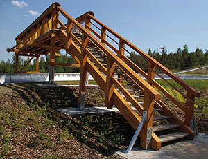 Aufgangskonstruktion aus Holz - Ulrike Kühn Aussen Raum Ausstattung Aufgangskonstruktion aus Holz - Ulrike Kühn Aussen Raum Ausstattung
