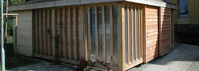 Gerätehaus mit teilweise transparenten Seitenwänden II - Ulrike Kühn Aussen Raum Ausstattung