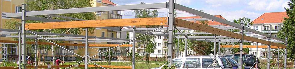 Stahlpergola mit Holzelementen - Ulrike Kühn Aussen Raum Ausstattung