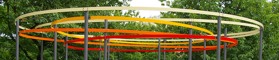 Ellipsenpergola mit farbigen Bändern - Leutewitzer Ring Dresden.